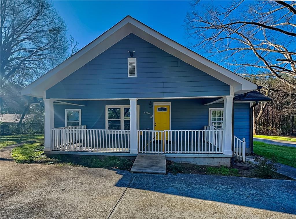 Stunningly renovated 3 bed 2 bath home with a large driveway and a covered front porch! Upon entering you will be greeted by the stunning flooring and well-maintained walls. The kitchen boasts a breakfast bar, updated white cabinetry, stone countertops, and a view to the living room so no one is left out. Entertain guests in the spacious living room by the fireplace or go outside in the large yard for some fresh air. The primary bedrooms features a walk-in closet and its own private bathroom with a tub/shower combo. 2 additional nicely sized bedrooms and another full bathroom complete this home.
In-unit washer/dryer
Storage building not part of the lease
This property is eligible for deposit alternative coverage in lieu of a security deposit. Eligibility requirements apply. For details and enrollment, please contact our leasing team and enjoy a deposit-free renting experience!
Specialized Property Management residents are enrolled in the Resident Benefits Package (RBP) for $42.00/month which includes tenant legal liability insurance, HVAC air filter delivery (for applicable properties), credit reporting, renter rewards program, and much more!