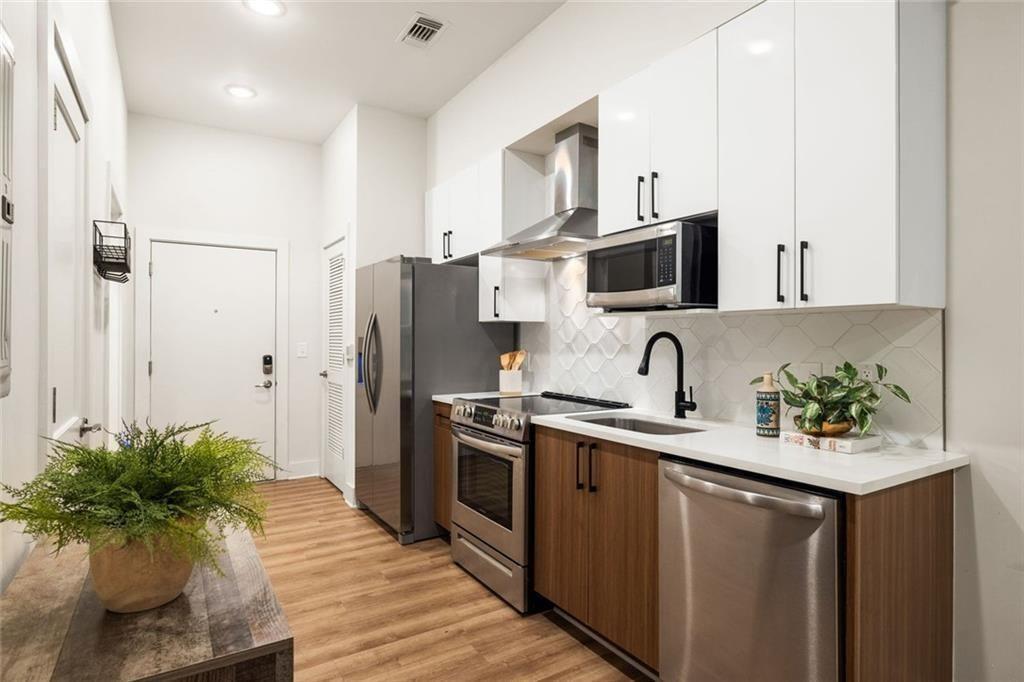 112 Rogers Street NE 202