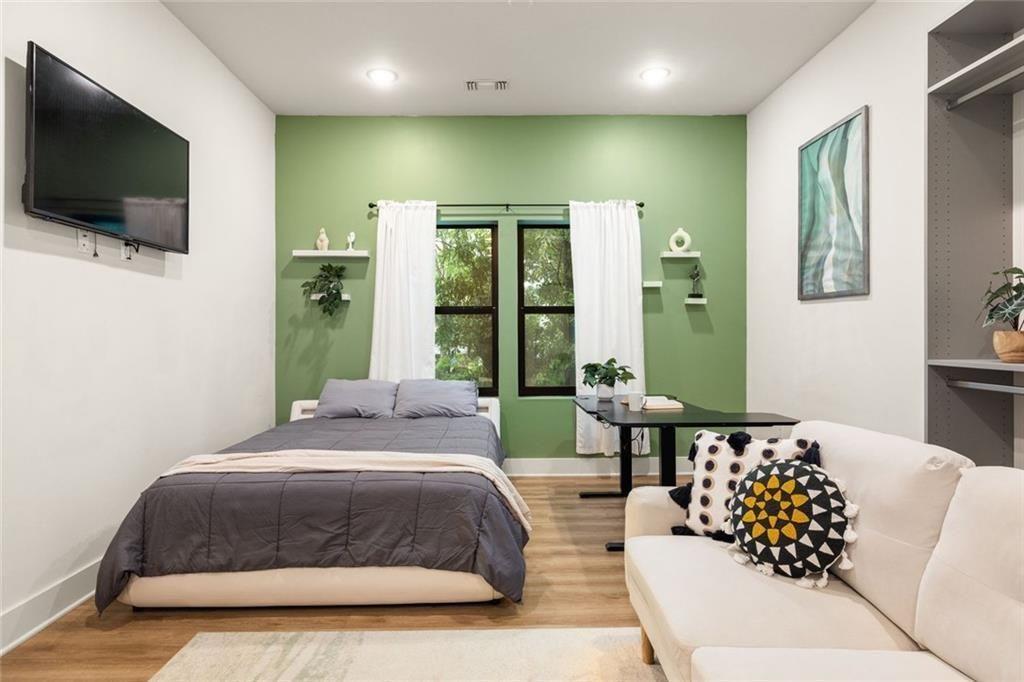 112 Rogers Street NE 202