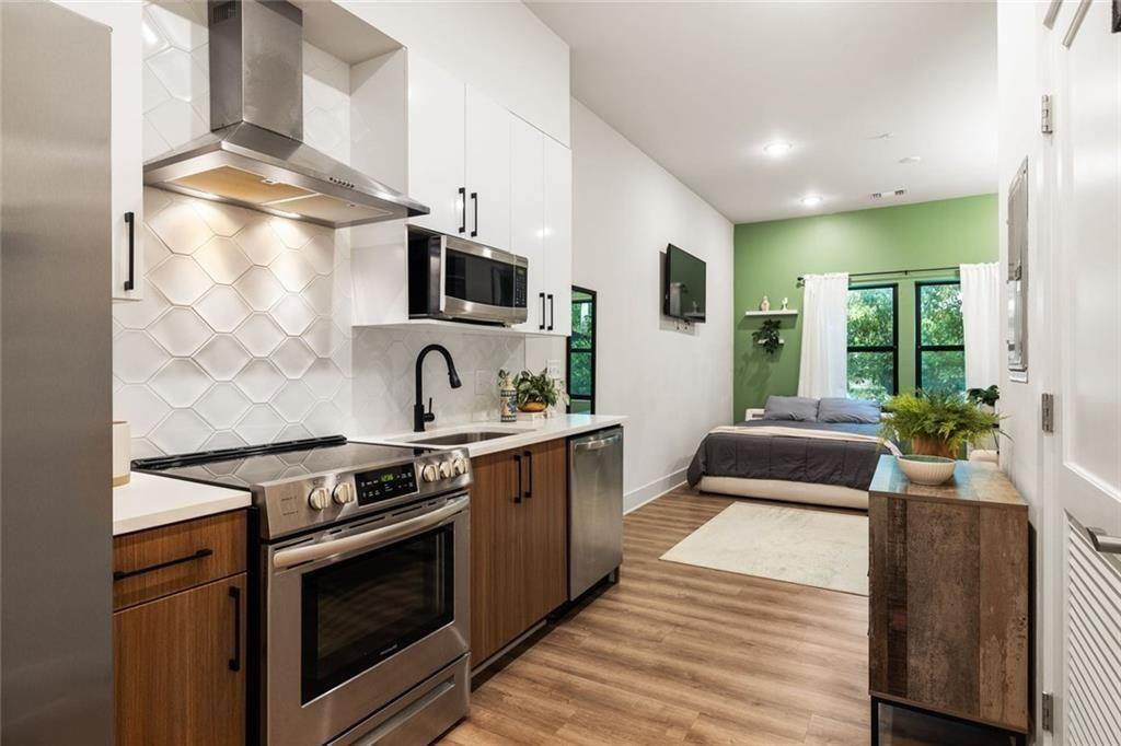 112 Rogers Street NE 202