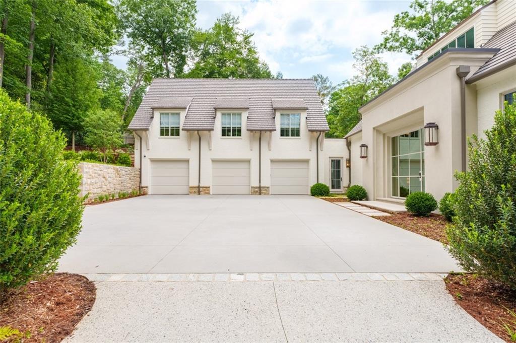 365 Valley Road NW