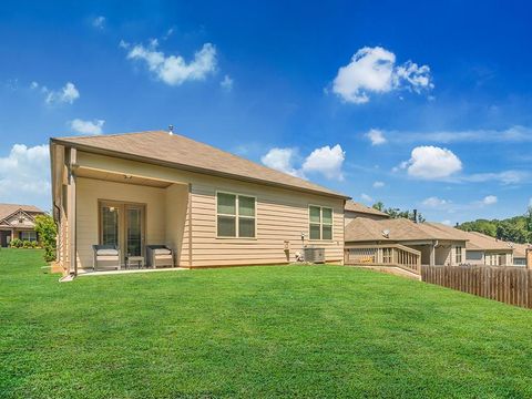 A home in Fairburn