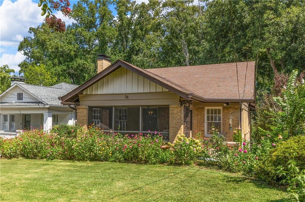 76 Peachtree Hills Avenue NE