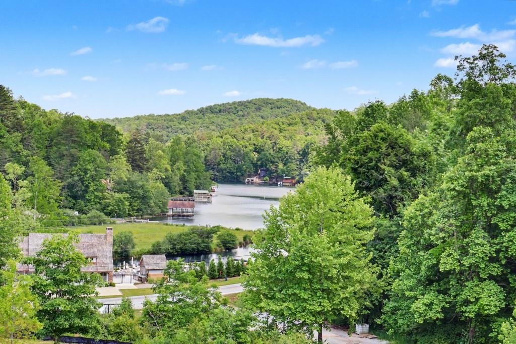 140 Cove View Lane