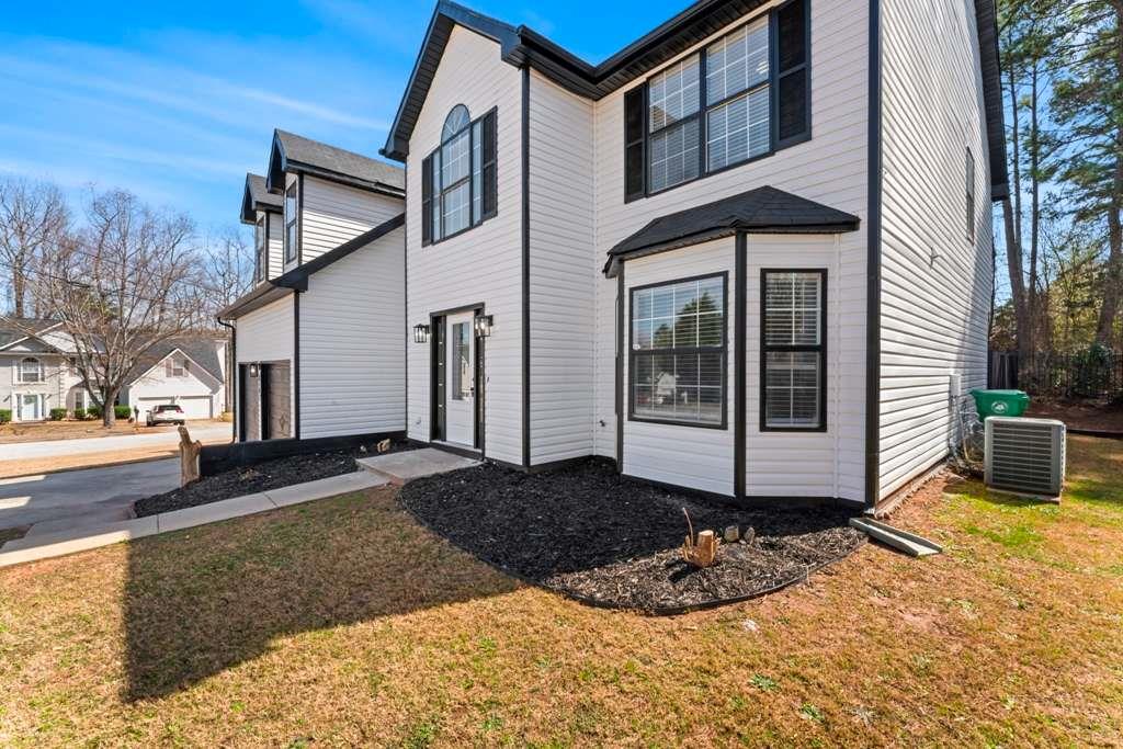 6107 Waterton Drive, Lithonia, Georgia image 5