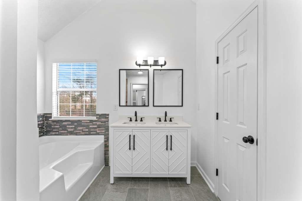 6107 Waterton Drive, Lithonia, Georgia image 35