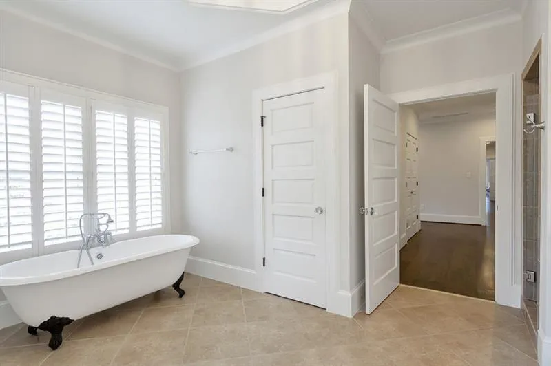 Milton, Georgia 30004, United States, 7 Bedrooms Bedrooms, ,8 BathroomsBathrooms,Residential,Pending,34824