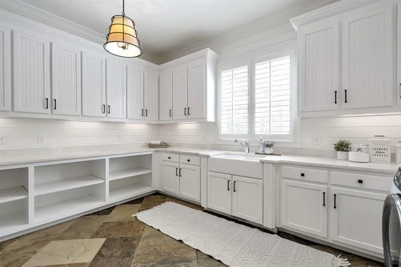 Milton, Georgia 30004, United States, 7 Bedrooms Bedrooms, ,8 BathroomsBathrooms,Residential,Pending,34824