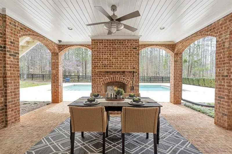 Milton, Georgia 30004, United States, 7 Bedrooms Bedrooms, ,8 BathroomsBathrooms,Residential,Pending,34824