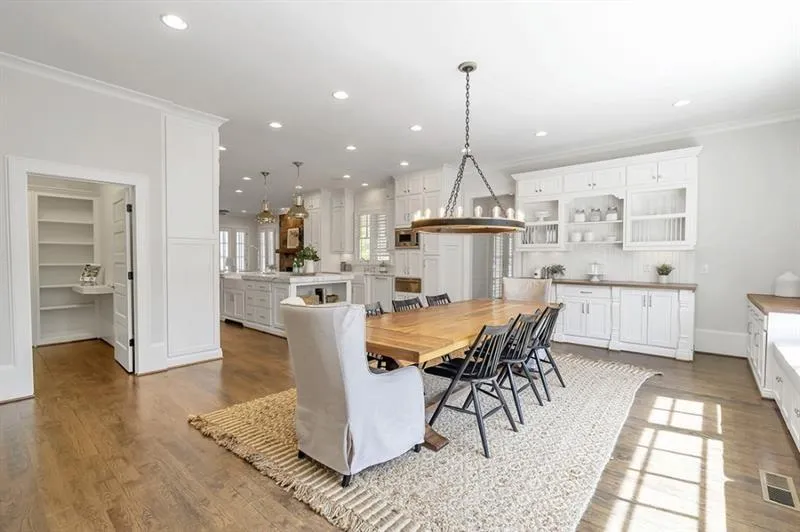 Milton, Georgia 30004, United States, 7 Bedrooms Bedrooms, ,8 BathroomsBathrooms,Residential,Pending,34824