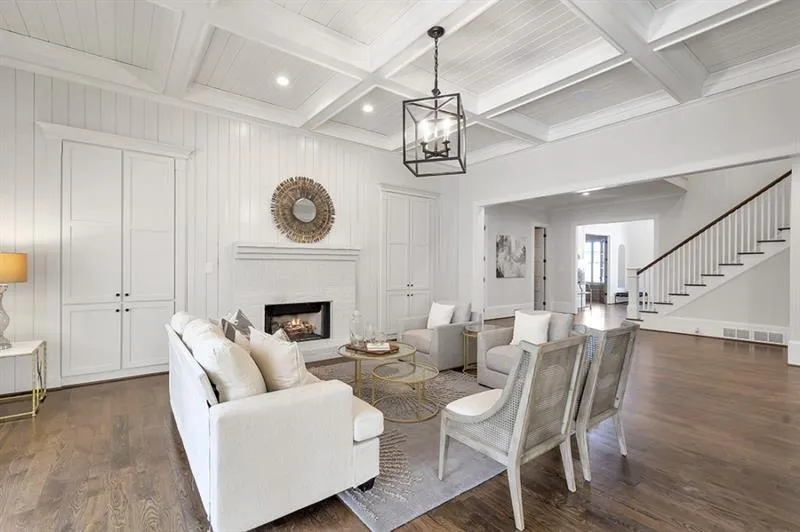 Milton, Georgia 30004, United States, 7 Bedrooms Bedrooms, ,8 BathroomsBathrooms,Residential,Pending,34824