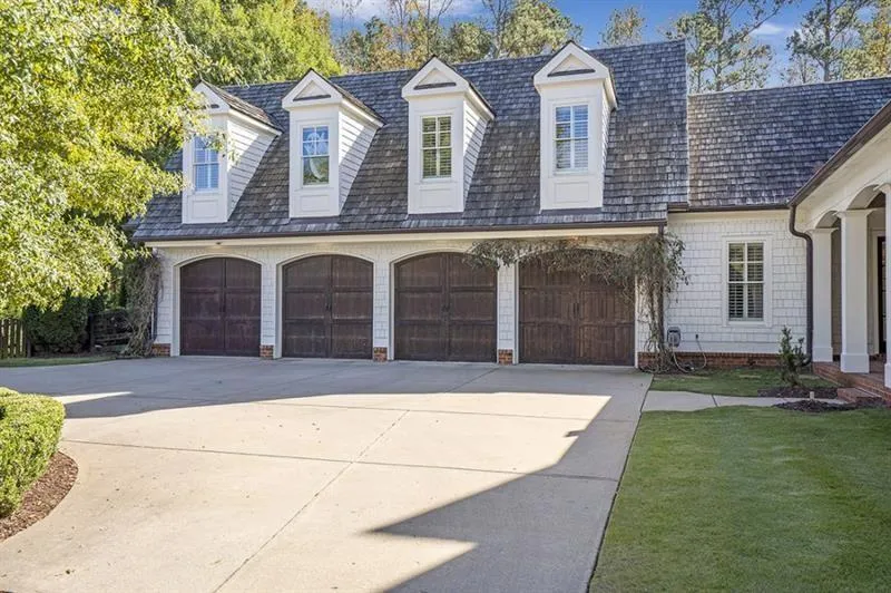 Milton, Georgia 30004, United States, 7 Bedrooms Bedrooms, ,8 BathroomsBathrooms,Residential,Pending,34824