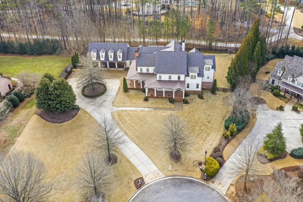 Milton, Georgia 30004, United States, 7 Bedrooms Bedrooms, ,8 BathroomsBathrooms,Residential,Pending,34824