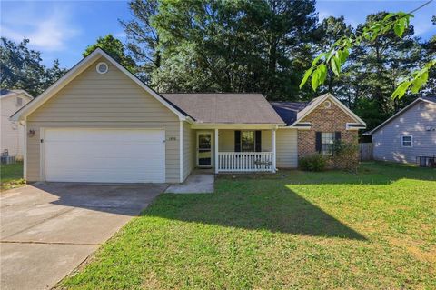 Homes For Sale - 1486 Carriage Lane<br/> Jonesboro, GA 30238
