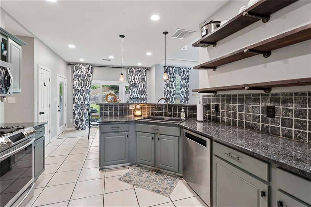 4564 Bogan Gates Trail
