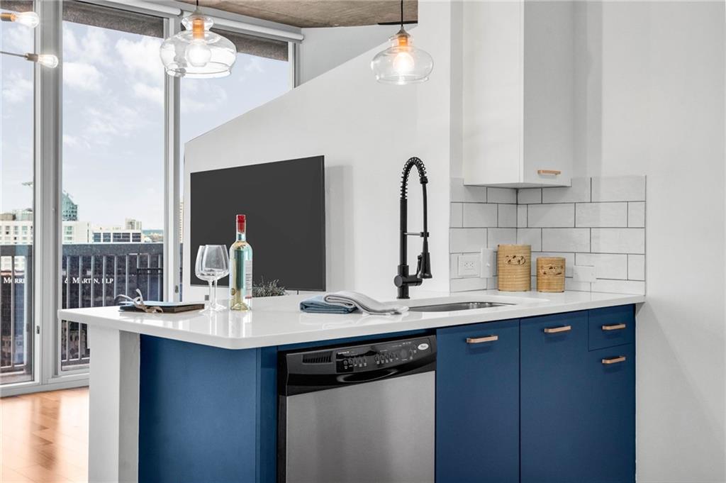 3324 Peachtree Road NE 1813