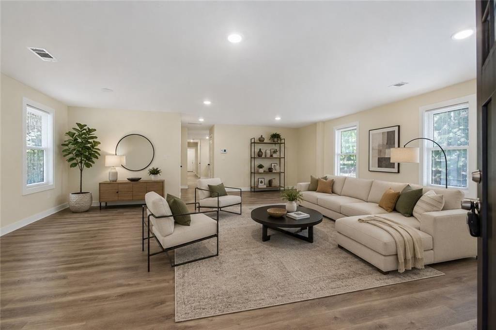 131 Holly Road NW
