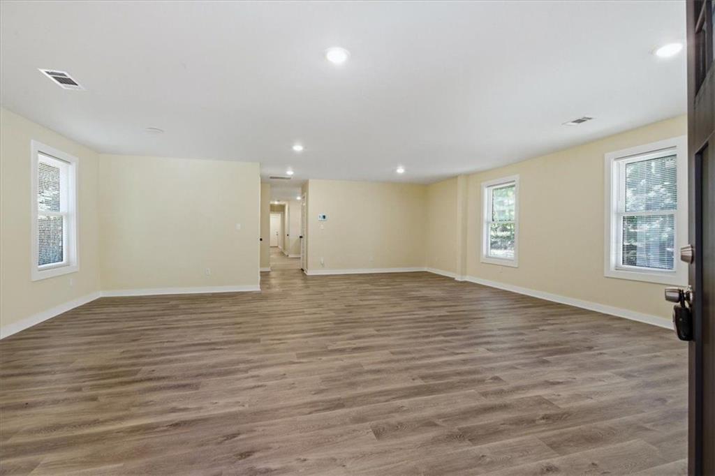 131 Holly Road NW