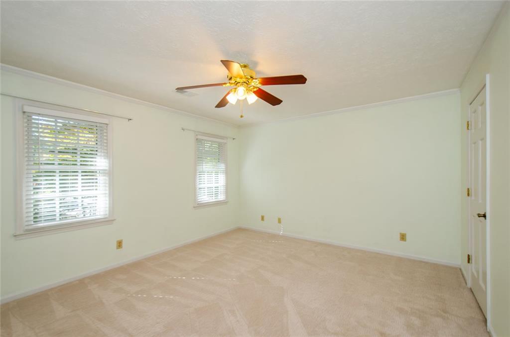 4503 Rivercliff Drive, Lilburn, Georgia image 38