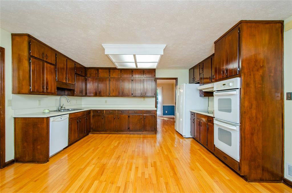 4503 Rivercliff Drive, Lilburn, Georgia image 31