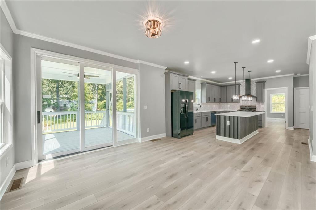 3387 Lee Place
