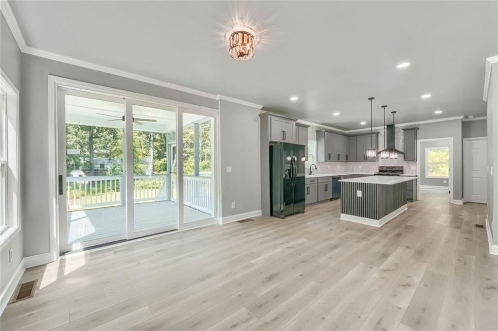 3387 Lee Place