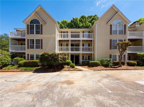 Condo For Sale - 573 Cobblestone Trail<br/> Avondale Estates, GA 30002