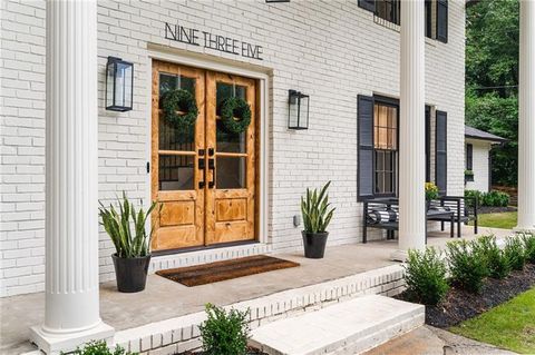 Photo of 935 Wordsworth Drive, Roswell, GA 30075 (MLS # 7754326)