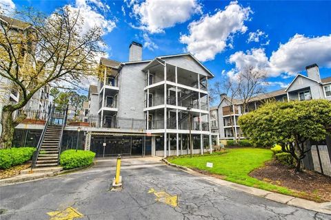 Photo of 310 Granville Court #310, Sandy Springs, GA 30328 (MLS # 7761018)