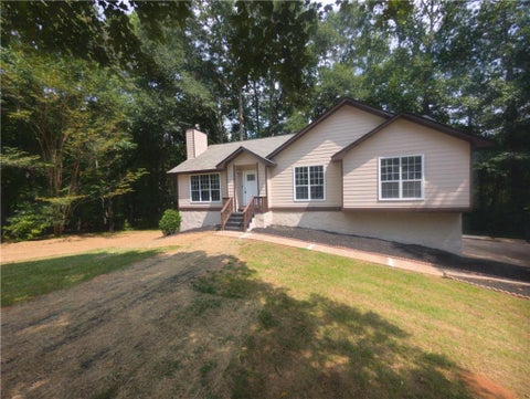 Homes For Sale - 656 River Bend Drive<br/> Jonesboro, GA 30238