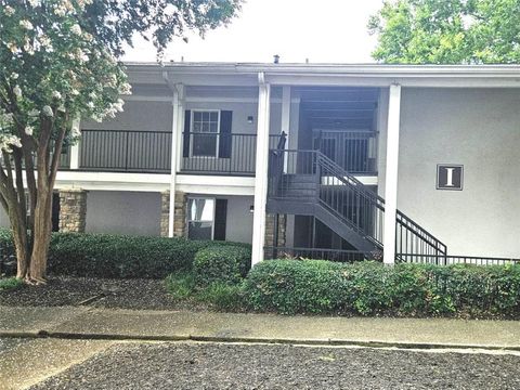 Photo of 1150 Collier Road #I15, Atlanta, GA 30318 (MLS # 7787610)