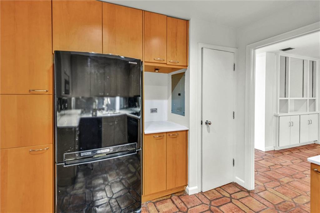 147 15th Street NE 15D