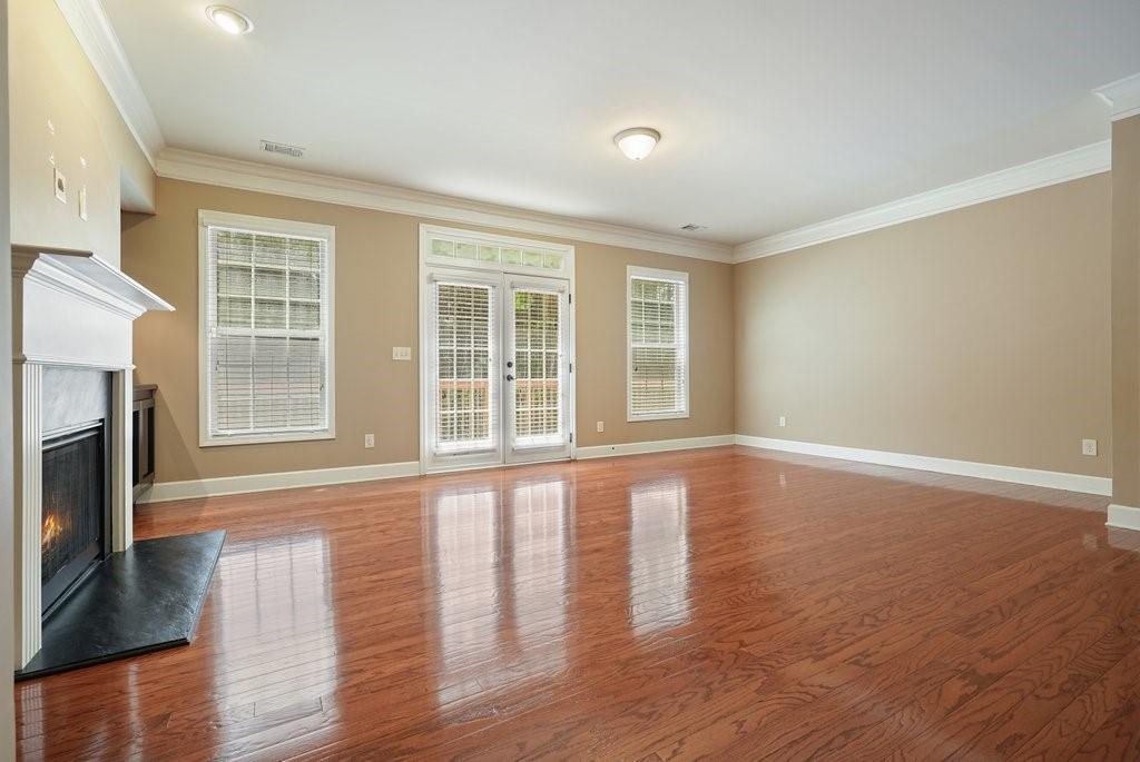 Oaks Powers Ferry The T/H - Residential