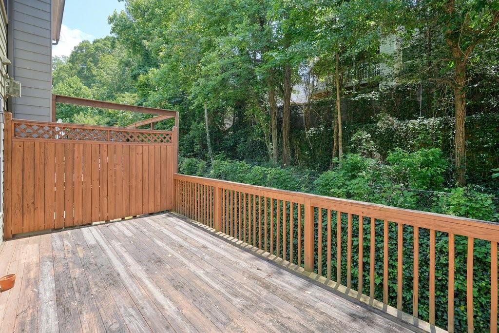 Oaks Powers Ferry The T/H - Residential