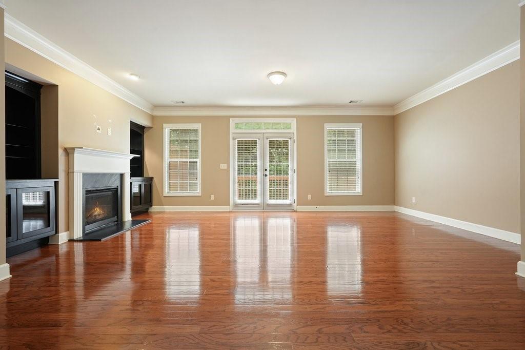 Oaks Powers Ferry The T/H - Residential