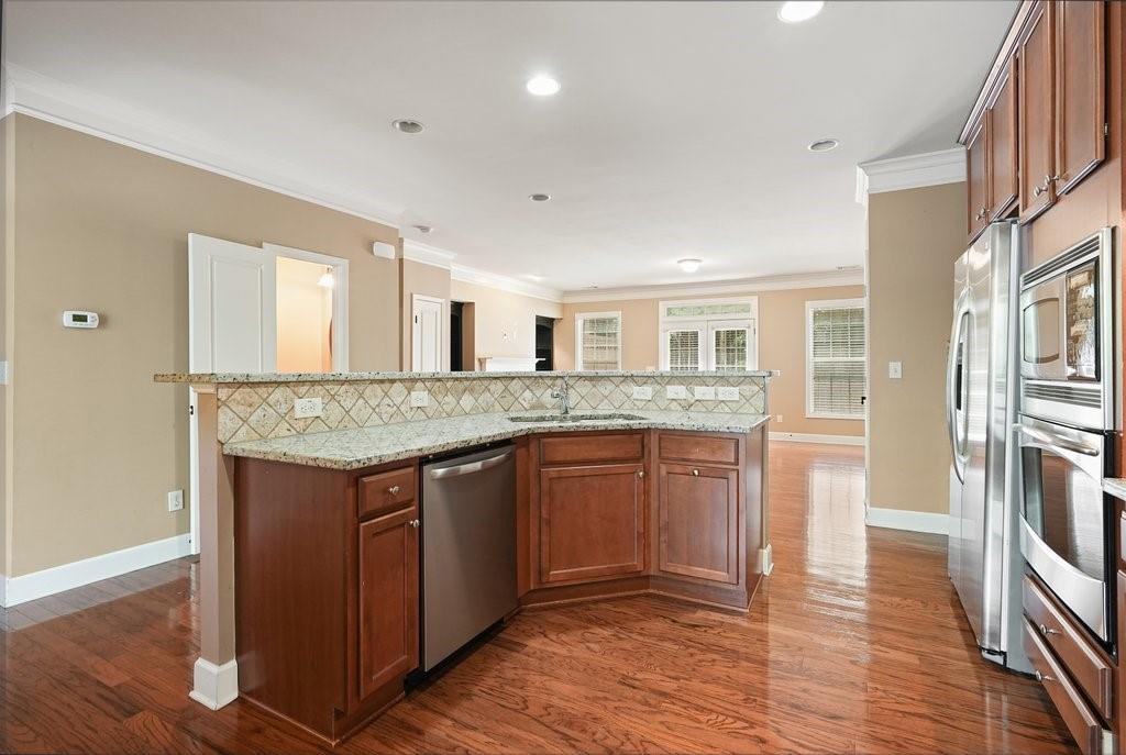 Oaks Powers Ferry The T/H - Residential