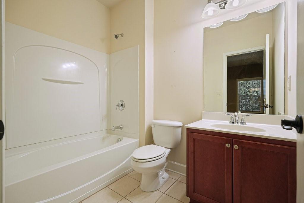 Oaks Powers Ferry The T/H - Residential