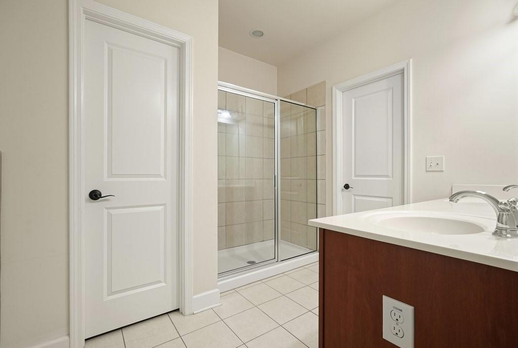 Oaks Powers Ferry The T/H - Residential