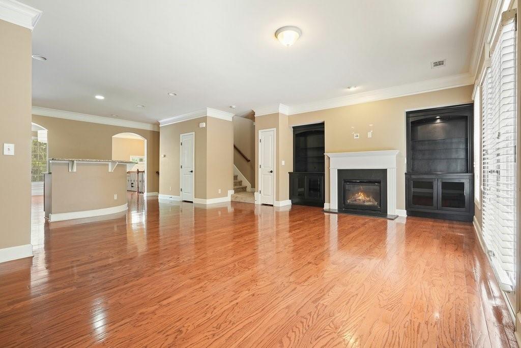 Oaks Powers Ferry The T/H - Residential