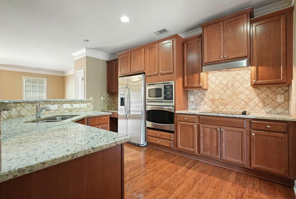 Oaks Powers Ferry The T/H - Residential