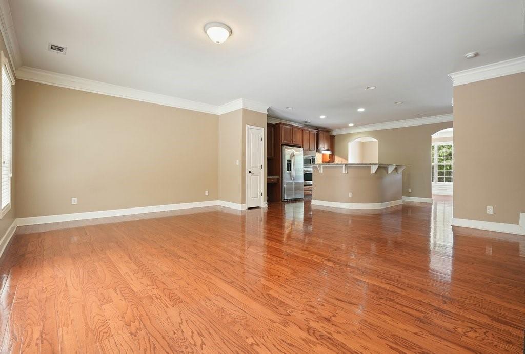 Oaks Powers Ferry The T/H - Residential