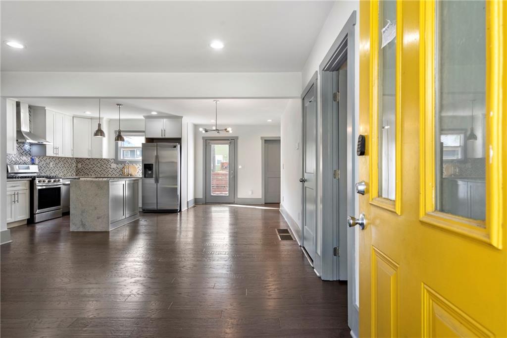 1770 S Olympian Way SW