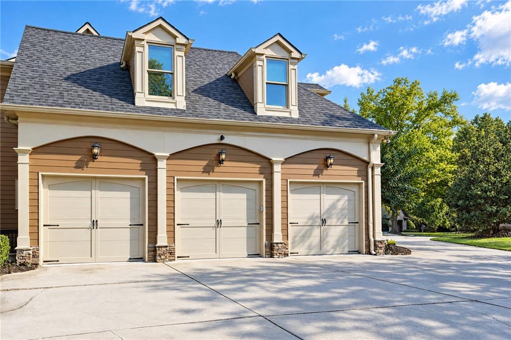 6225 Random Winds Bluff