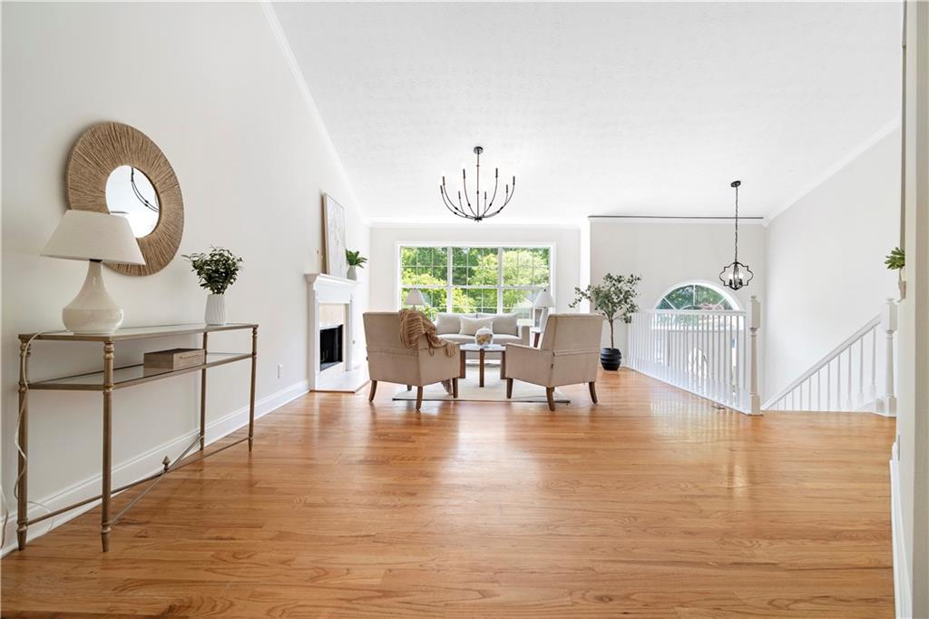 870 Long Branch Circle