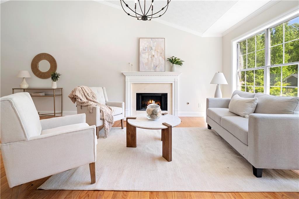 870 Long Branch Circle