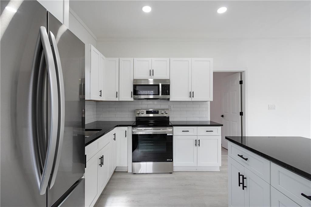 1097 Hubbard Street, Atlanta, Georgia image 18