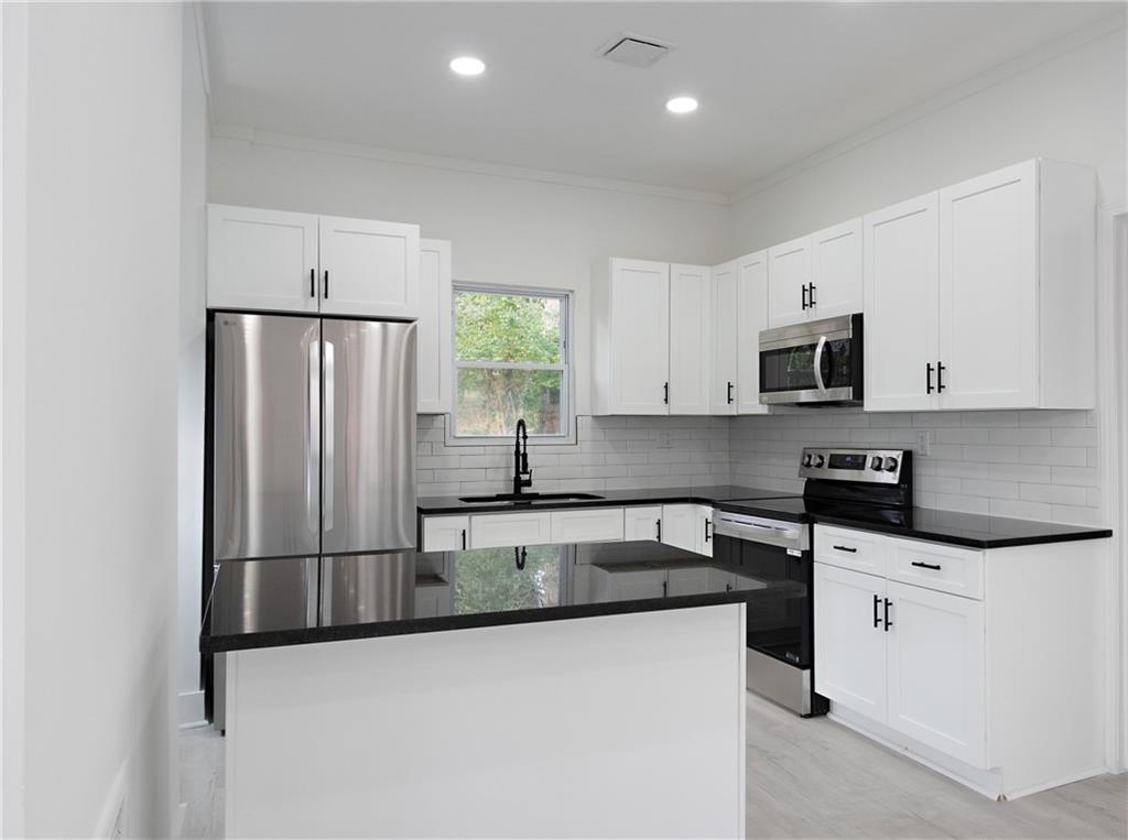 1097 Hubbard Street, Atlanta, Georgia image 16