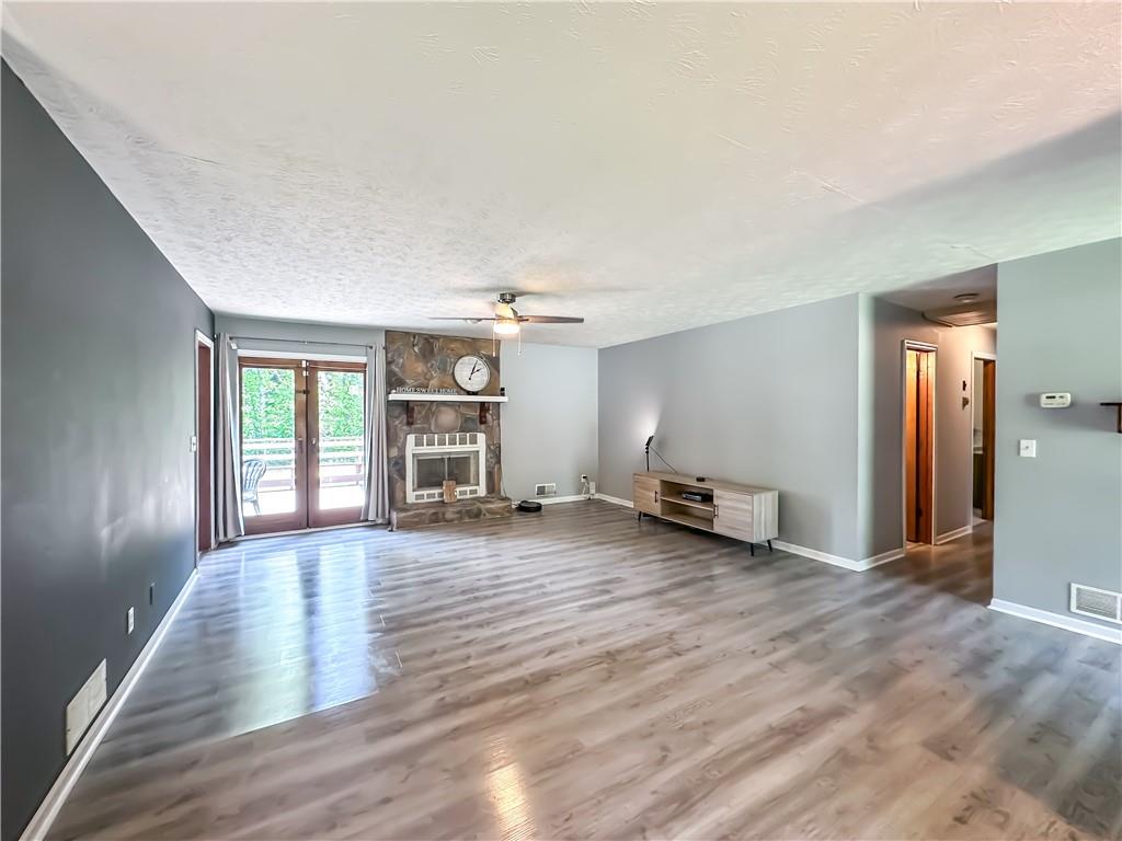 3814 Lamar Way, Snellville, Georgia image 4