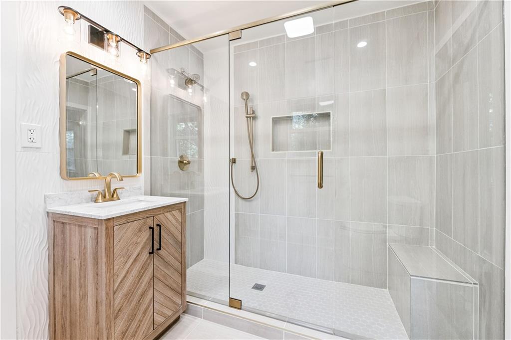 Niskey Lake - Residential