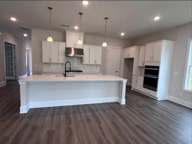 520 Fescue Court NW